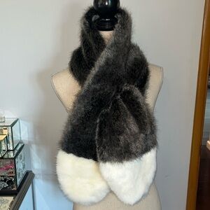 Laundry By Shelli Segal  NWT Nomad Fluffy Faux Fur Scarf Wrap